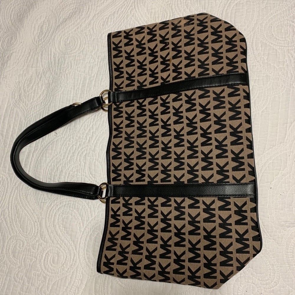 Michael kors tote